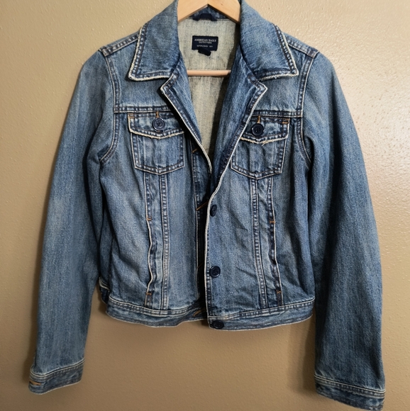 American Eagle Outfitters Jackets & Blazers - American Eagle Cropped Denim jacket